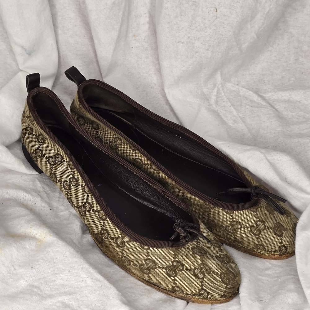 Gucci Brown Monogram Flats